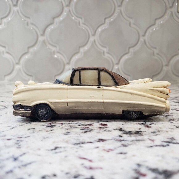 K's Collection White Vintage Car Display Model Paperweight - Picture 2 of 6